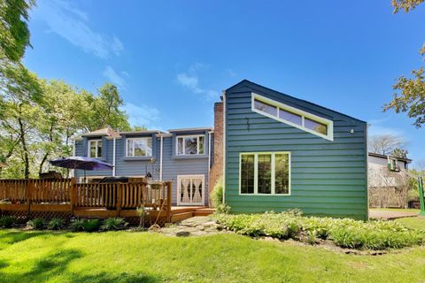 Tiny photo for 1109 Shermer Road, Glenview, IL 60025 (MLS # 12628469)