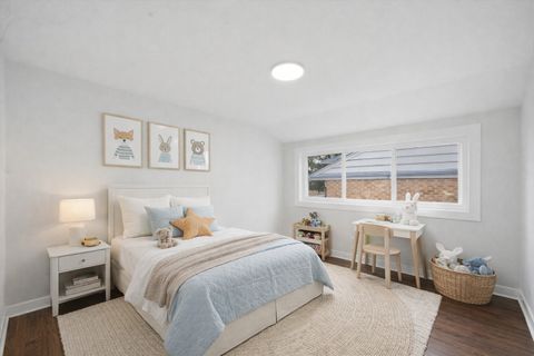 Tiny photo for 3829 W Chase Avenue, Lincolnwood, IL 60712 (MLS # 12584040)