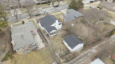 Tiny photo for 3829 W Chase Avenue, Lincolnwood, IL 60712 (MLS # 12584040)