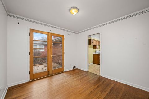 Tiny photo for 515 S Chestnut Avenue, Arlington Heights, IL 60005 (MLS # 12584434)