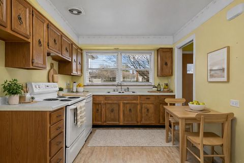 Tiny photo for 515 S Chestnut Avenue, Arlington Heights, IL 60005 (MLS # 12584434)