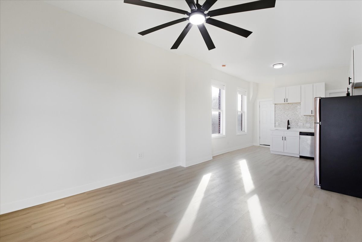 1322 W Ohio Street 2R