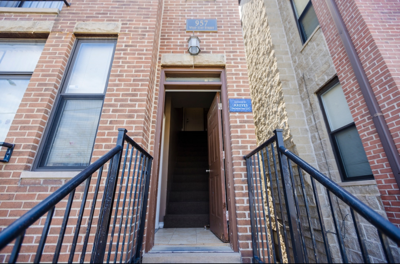 957 W 51st Street