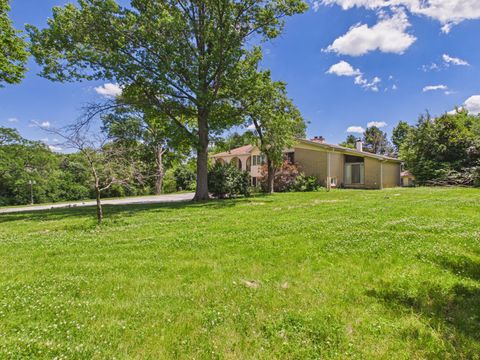Tiny photo for 94 Old Creek Road, Palos Park, IL 60464 (MLS # 12676527)