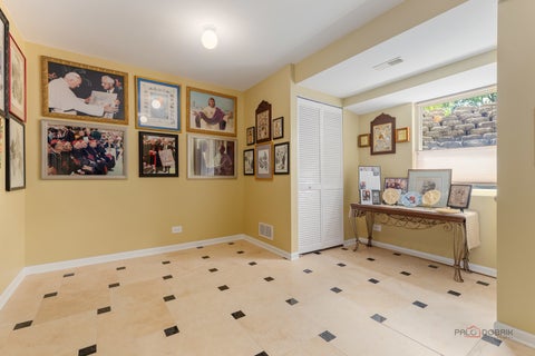 Tiny photo for 1130 Gavin Court, Lake Forest, IL 60045 (MLS # 12708379)