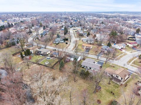 Tiny photo for 153 SW Camelot Way, Bolingbrook, IL 60440 (MLS # 12578768)