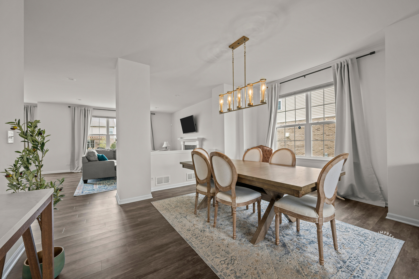 14213 W Thomas Street