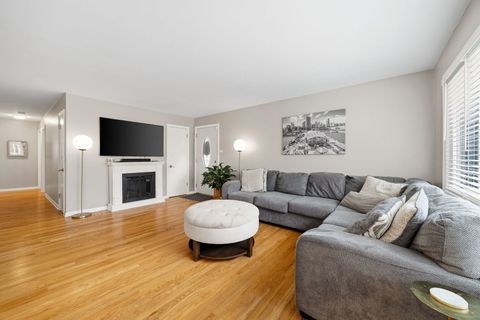 Tiny photo for 9636 S TROY Avenue, Evergreen Park, IL 60805 (MLS # 12633986)
