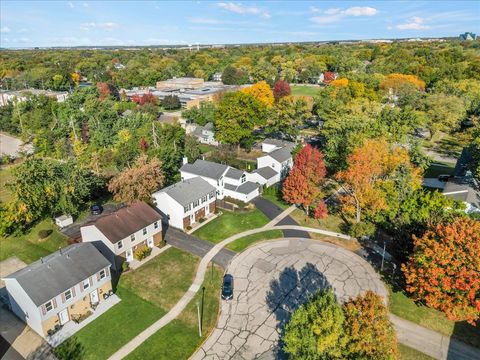 Tiny photo for 959 N Brainard Street, Naperville, IL 60563 (MLS # 12497154)