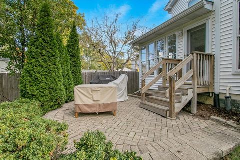Tiny photo for 959 N Brainard Street, Naperville, IL 60563 (MLS # 12497154)