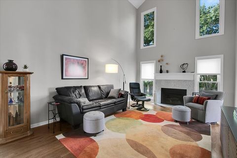 Tiny photo for 959 N Brainard Street, Naperville, IL 60563 (MLS # 12497154)