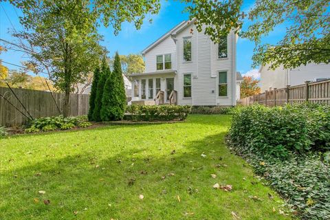 Tiny photo for 959 N Brainard Street, Naperville, IL 60563 (MLS # 12497154)