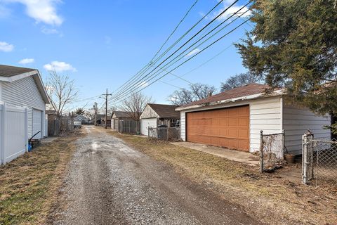 Tiny photo for 9635 S Francisco Avenue, Evergreen Park, IL 60805 (MLS # 12579907)