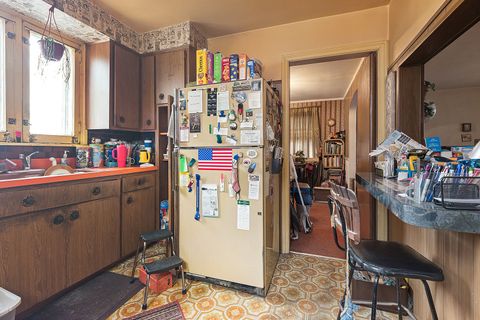 Tiny photo for 9635 S Francisco Avenue, Evergreen Park, IL 60805 (MLS # 12579907)