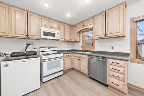 Tiny photo for 8719 Olympic Drive, Bridgeview, IL 60455 (MLS # 12607198)