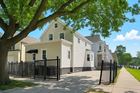 Photo of 1703 N MONTICELLO Avenue, Chicago, IL 60647 (MLS # 12489928)