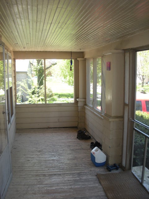 Tiny photo for 613 W Elm Street, Carbondale, IL 62901 (MLS # 12768729)