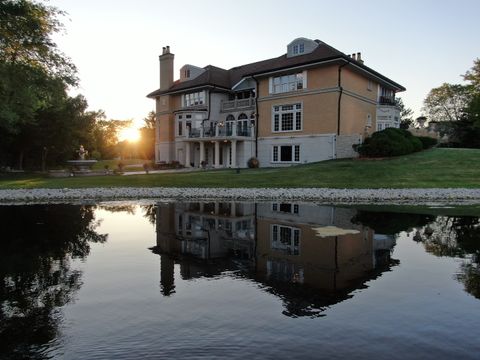 A home in South Barrington