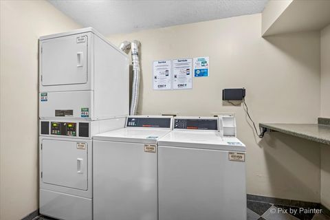 Tiny photo for 1840 HUNTINGTON Boulevard #BW608, Hoffman Estates, IL 60169 (MLS # 12518879)