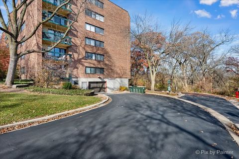 Tiny photo for 1840 HUNTINGTON Boulevard #BW608, Hoffman Estates, IL 60169 (MLS # 12518879)