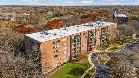 Tiny photo for 1840 HUNTINGTON Boulevard #BW608, Hoffman Estates, IL 60169 (MLS # 12518879)