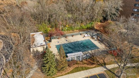 Tiny photo for 1840 HUNTINGTON Boulevard #BW608, Hoffman Estates, IL 60169 (MLS # 12518879)