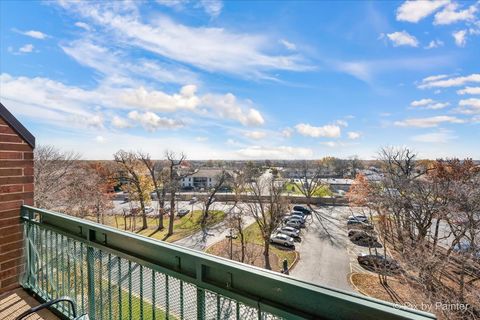 Tiny photo for 1840 HUNTINGTON Boulevard #BW608, Hoffman Estates, IL 60169 (MLS # 12518879)