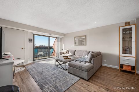 Tiny photo for 1840 HUNTINGTON Boulevard #BW608, Hoffman Estates, IL 60169 (MLS # 12518879)