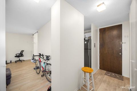 Tiny photo for 5100 N Marine Drive #6B, Chicago, IL 60640 (MLS # 12496388)