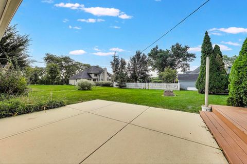 Tiny photo for 7339 S Park Avenue, Burr Ridge, IL 60527 (MLS # 12520484)