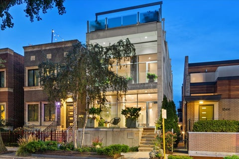 Photo of 1842 N WOOD Street, Chicago, IL 60622 (MLS # 12738388)