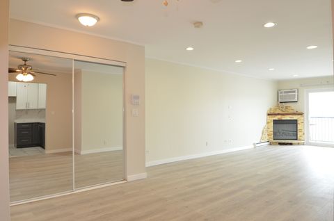 Tiny photo for 826 E Old Willow Road #206, Prospect Heights, IL 60070 (MLS # 12629865)