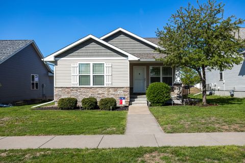 Photo of 6234 Mississippi Avenue, Davenport, IA 52807 (MLS # 12629253)