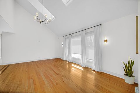 Tiny photo for 2873 Whispering Oaks Drive, Buffalo Grove, IL 60089 (MLS # 12577995)