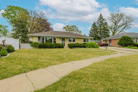 Tiny photo for 960 E 167th Street, South Holland, IL 60473 (MLS # 12633669)