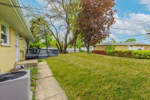 Tiny photo for 960 E 167th Street, South Holland, IL 60473 (MLS # 12633669)