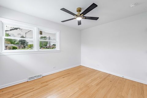 Tiny photo for 960 E 167th Street, South Holland, IL 60473 (MLS # 12633669)