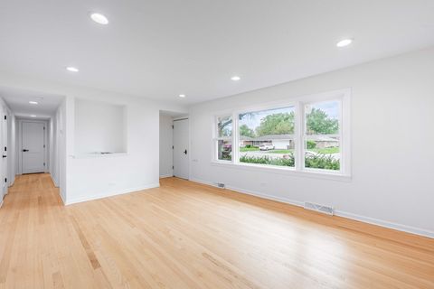 Tiny photo for 960 E 167th Street, South Holland, IL 60473 (MLS # 12633669)