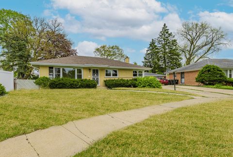 Photo of 960 E 167th Street, South Holland, IL 60473 (MLS # 12633669)