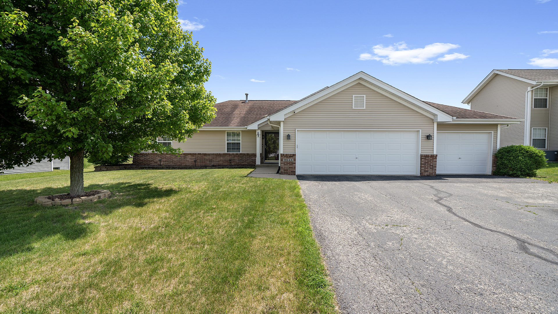 3842 Allenhurst Lane
