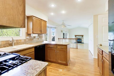 Tiny photo for 1422 Madison Road, Buffalo Grove, IL 60089 (MLS # 12612329)