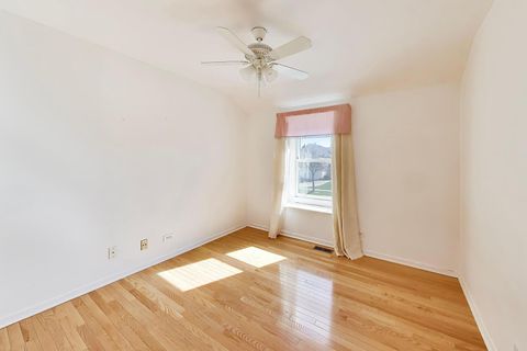 Tiny photo for 1422 Madison Road, Buffalo Grove, IL 60089 (MLS # 12612329)