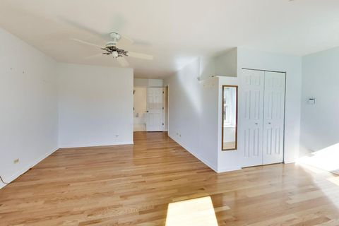 Tiny photo for 1422 Madison Road, Buffalo Grove, IL 60089 (MLS # 12612329)