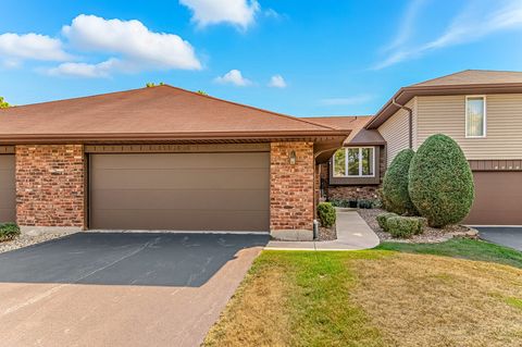 Photo of 14325 Clearview Drive, Orland Park, IL 60462 (MLS # 12491255)
