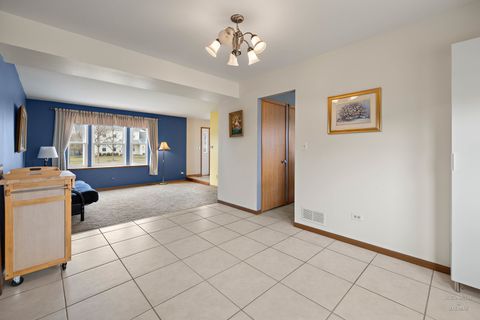 Tiny photo for 1278 Regent Drive, Mundelein, IL 60060 (MLS # 12592157)