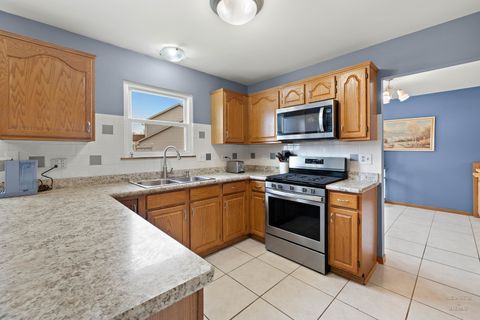 Tiny photo for 1278 Regent Drive, Mundelein, IL 60060 (MLS # 12592157)