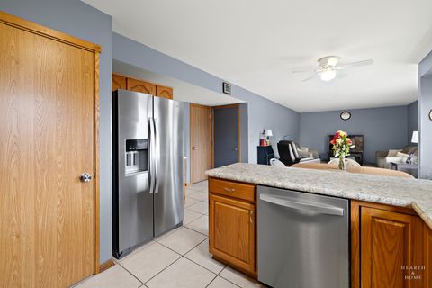 Tiny photo for 1278 Regent Drive, Mundelein, IL 60060 (MLS # 12592157)