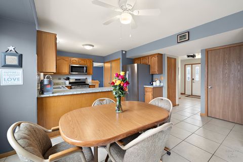 Tiny photo for 1278 Regent Drive, Mundelein, IL 60060 (MLS # 12592157)