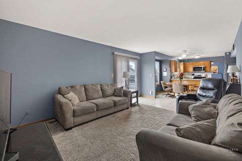 Tiny photo for 1278 Regent Drive, Mundelein, IL 60060 (MLS # 12592157)