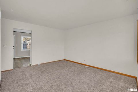 Tiny photo for 315 20TH Avenue, Milan, IL 61264 (MLS # QC4268861)